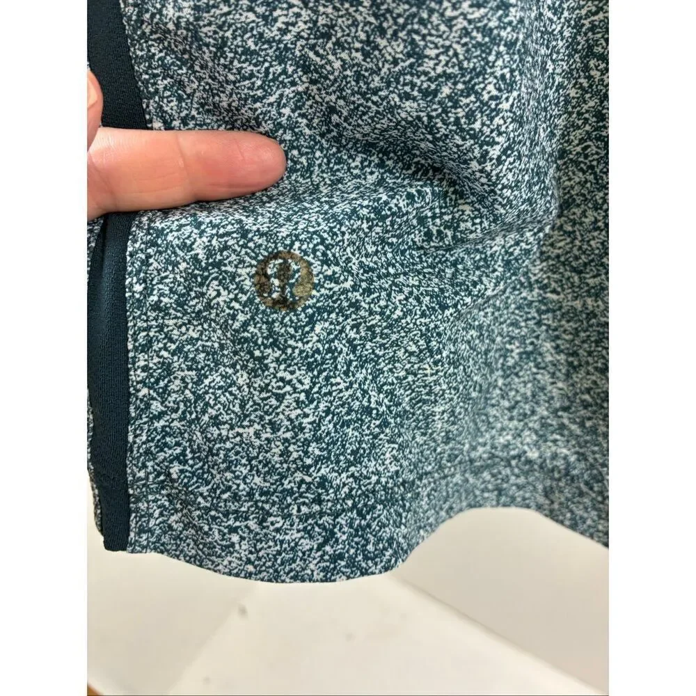 Lululemon Printed Shorts with Pockets in Blue Size M